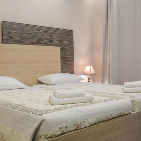 Delfini Beach Hotel & Suites Archangelos  Ngoại thất bức ảnh