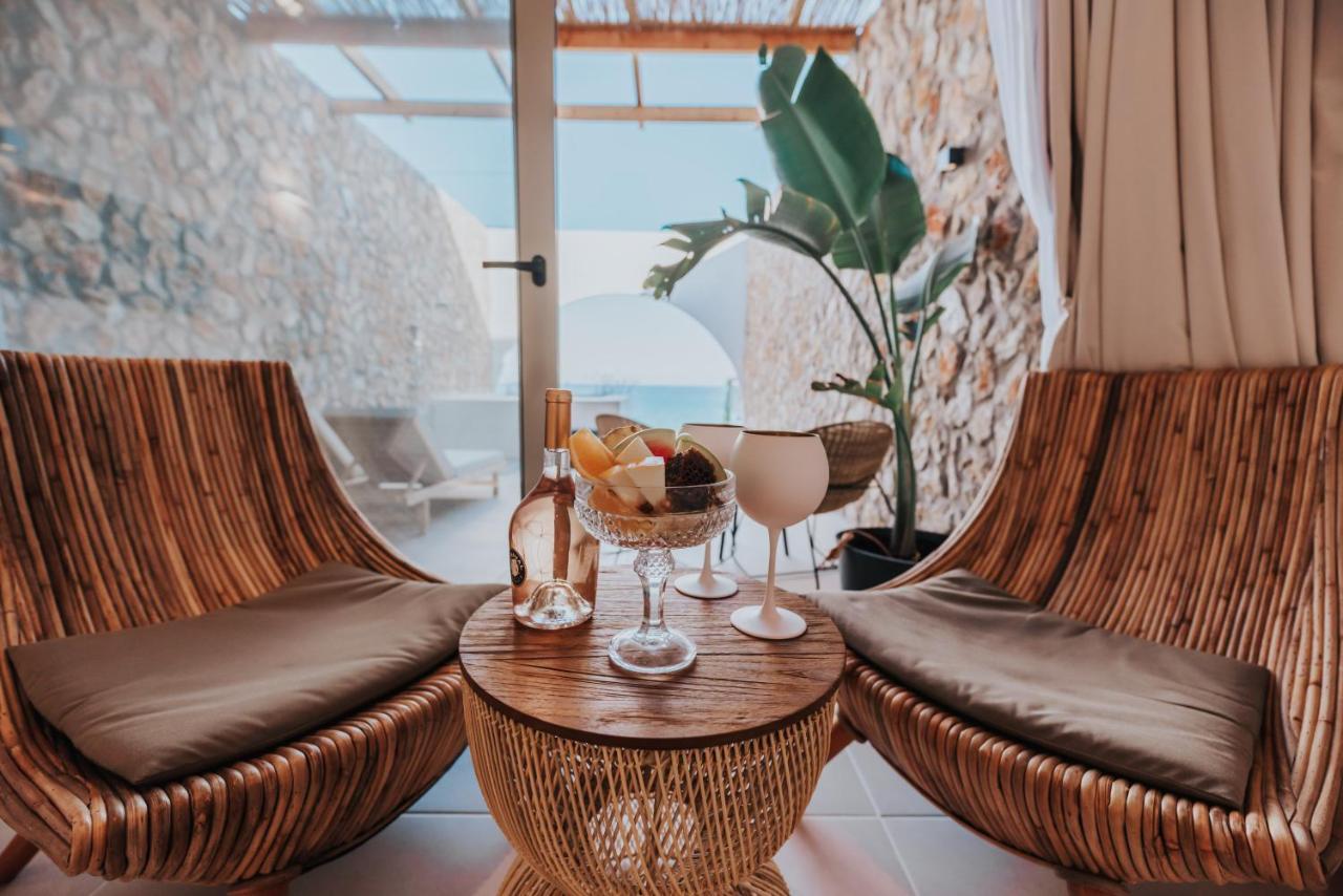 Delfini Beach Hotel & Suites Archangelos  Ngoại thất bức ảnh