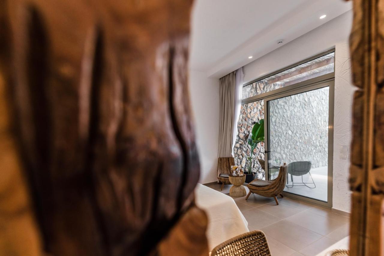 Delfini Beach Hotel & Suites Archangelos  Ngoại thất bức ảnh