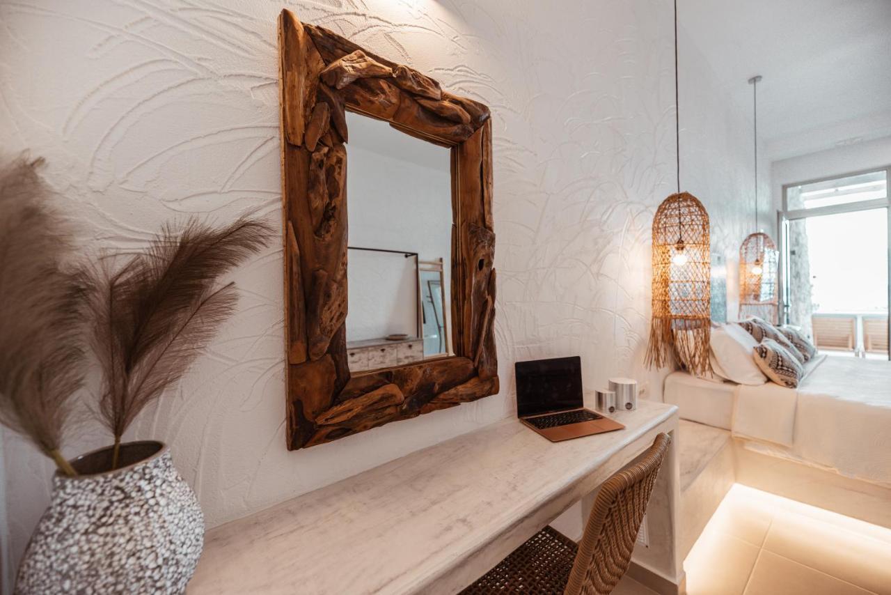 Delfini Beach Hotel & Suites Archangelos  Ngoại thất bức ảnh
