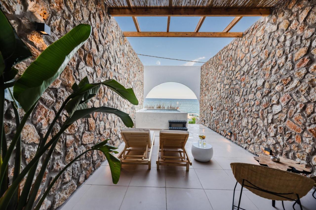 Delfini Beach Hotel & Suites Archangelos  Ngoại thất bức ảnh